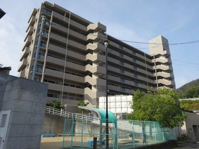 3LDK apartment in Nishi Ward, Hiroshima - Photo 1