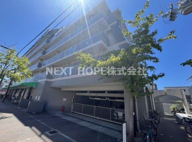3LDK apartment in Amagasaki, Hyogo - Photo 1
