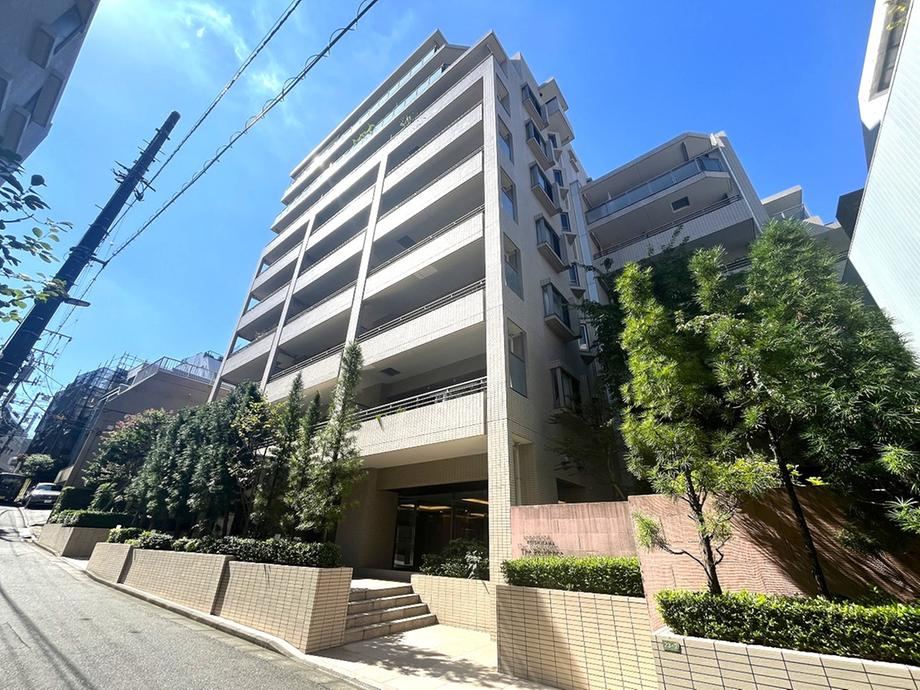 3LDK apartment in Bunkyo Ward, Tokyo - Photo 1
