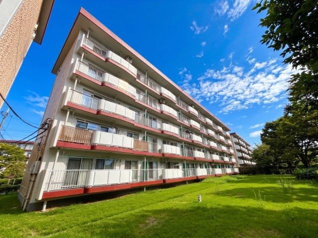 2LDK apartment in Hachioji, Tokyo - Photo 1