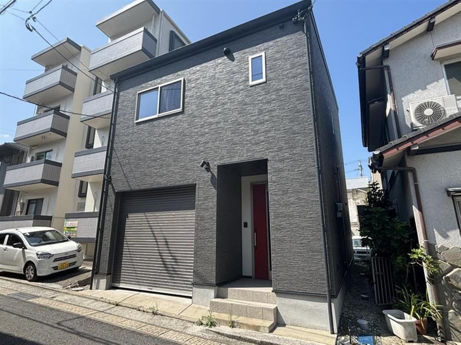 3LDK+S house in Yahatahigashi Ward, Kitakyushu, Fukuoka - Photo 1