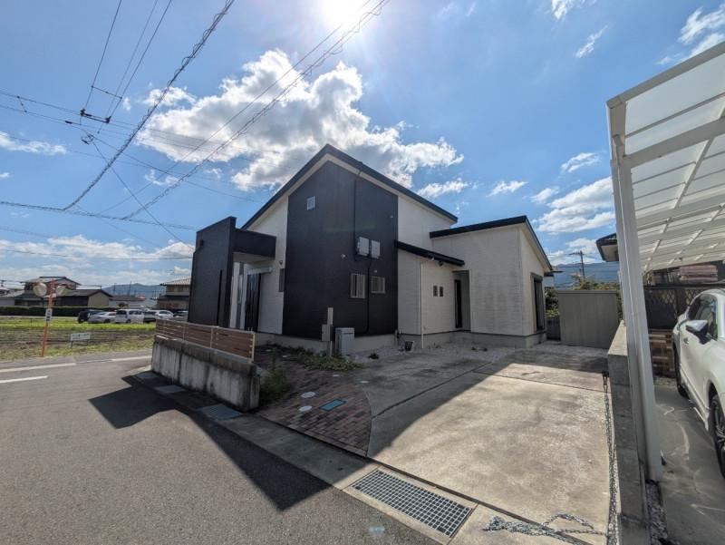 3LDK house in Yoshinogawa, Tokushima - Photo 1