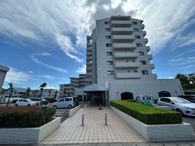 3LDK apartment in Marugame, Kagawa - Photo 1