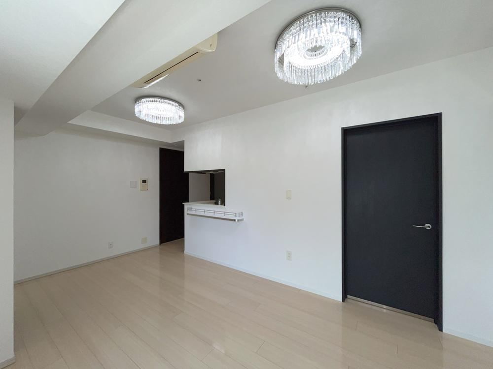 2LDK apartment in Shinjuku Ward, Tokyo - Photo 1
