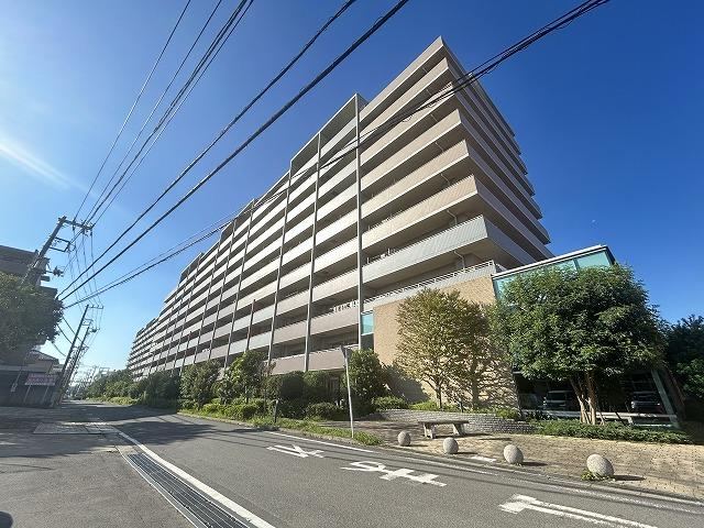 3LDK apartment in Ichikawa, Chiba - Photo 1