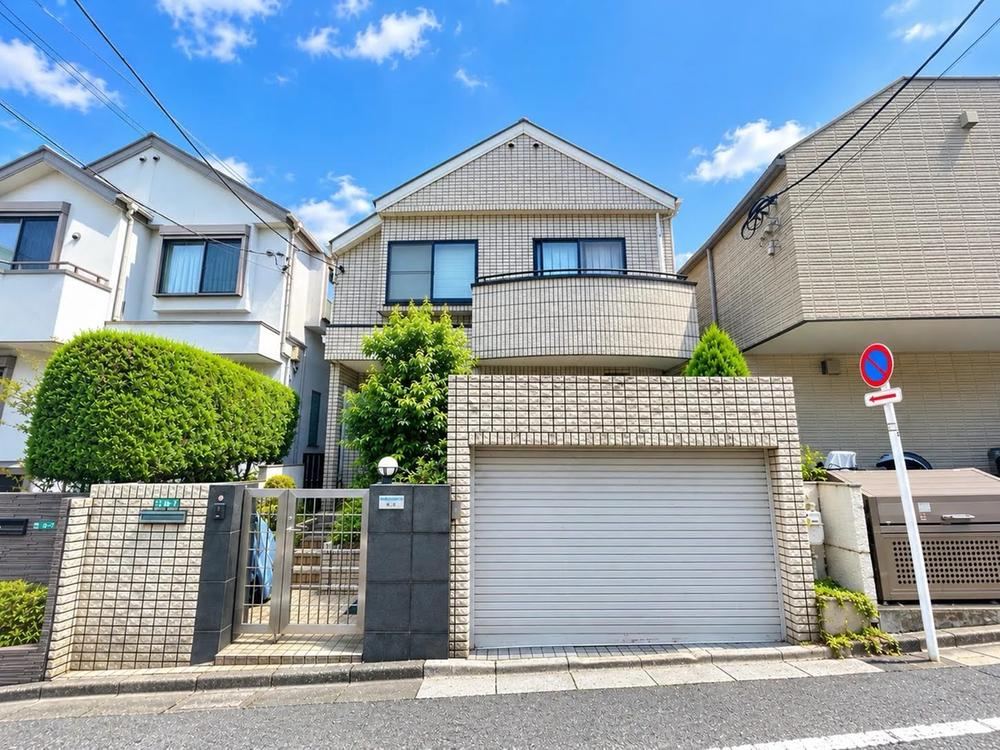 4LDK house in Meguro Ward, Tokyo - Photo 1