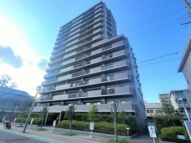 3LDK apartment in Asahi Ward, Osaka - Photo 1