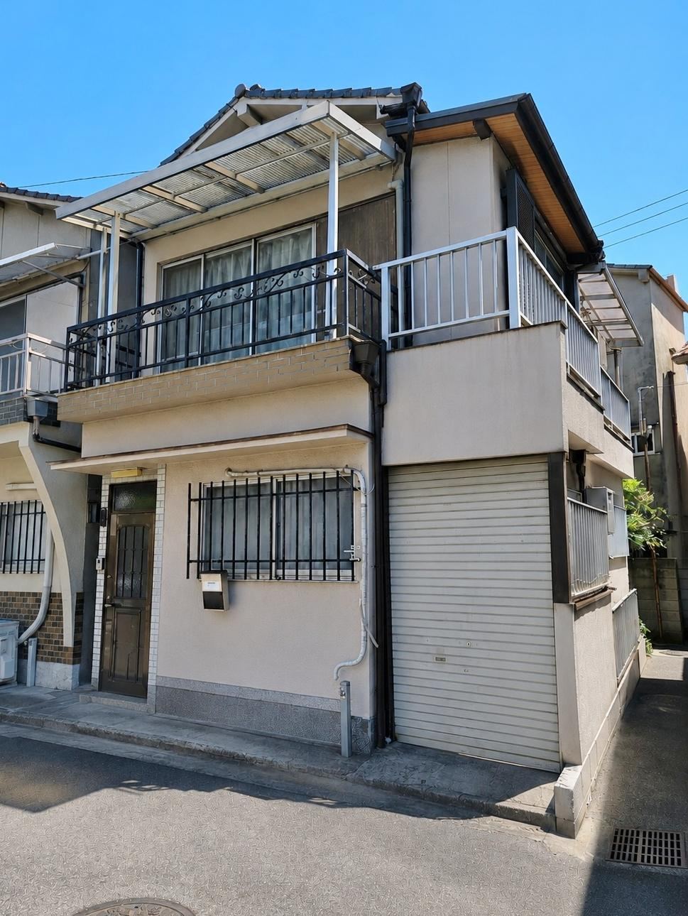 3DK house in Higashiosaka, Osaka - Photo 1