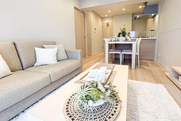 2LDK+S apartment in Nakano Ward, Tokyo - Photo 1