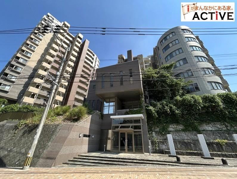 3LDK apartment in Yahatanishi Ward, Kitakyushu, Fukuoka - Photo 1
