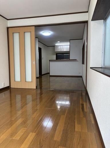 4LDK house in Tarumi Ward, Kobe, Hyogo - Photo 1
