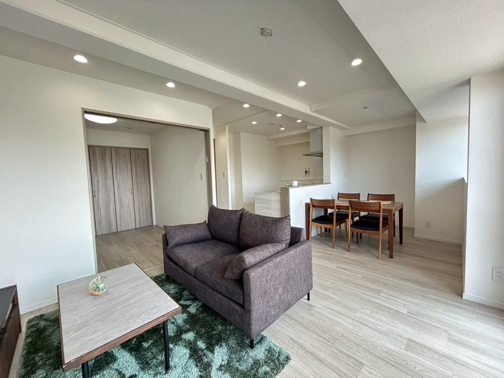 3LDK apartment in Tsurumi Ward, Osaka - Photo 1