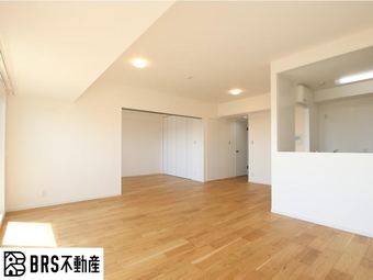 3LDK apartment in Yoshikawa