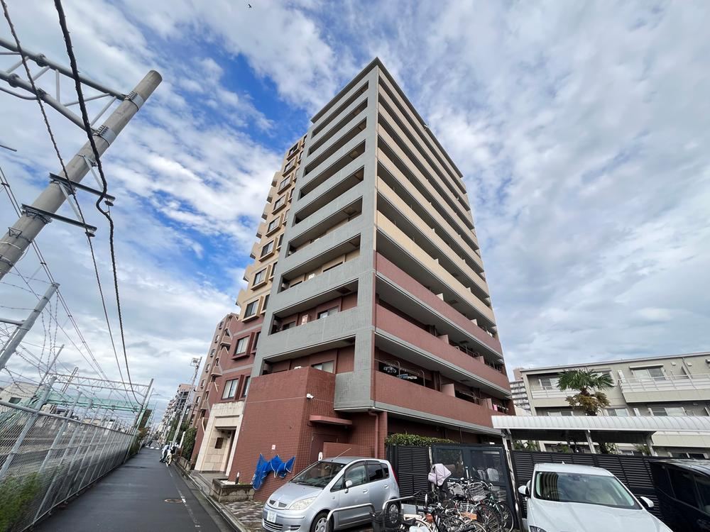 4LDK apartment in Ota Ward, Tokyo - Photo 1
