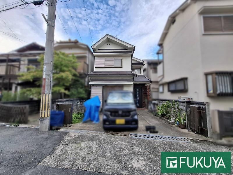 5DK house in Hirakata, Osaka - Photo 1