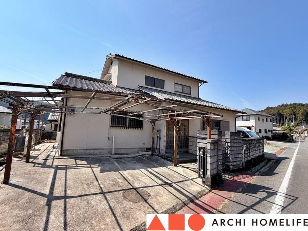 4LDK house in Himeji, Hyogo - Photo 1