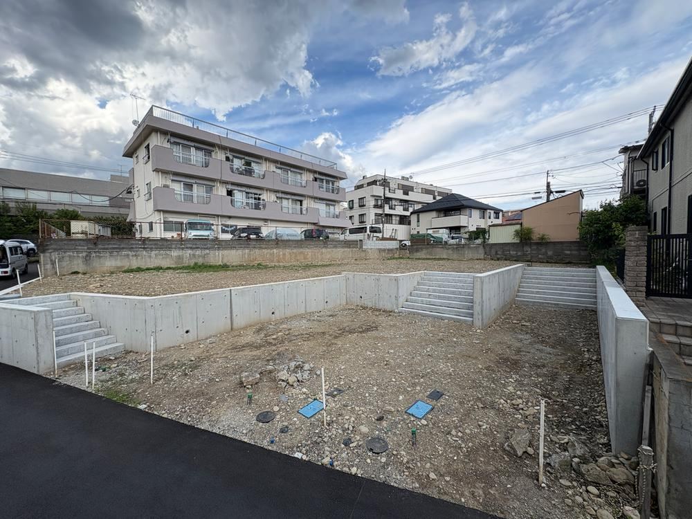 101 m² land in Akishima, Tokyo - Photo 1