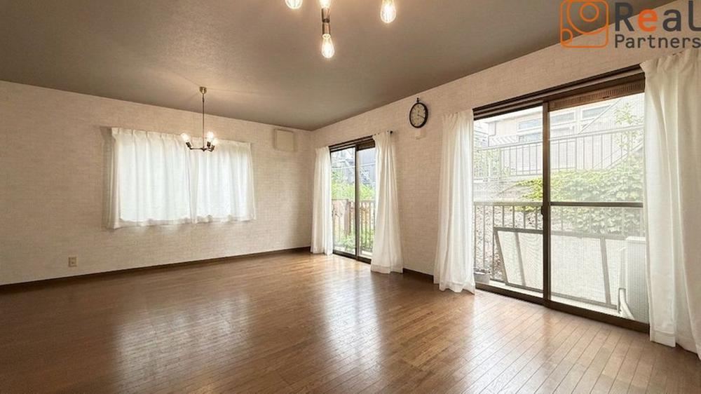 5LDK+S house in Nishi Ward, Yokohama, Kanagawa - Photo 1