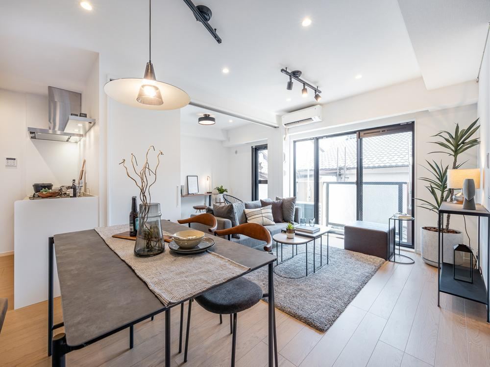 2LDK apartment in Shinjuku Ward, Tokyo - Photo 1