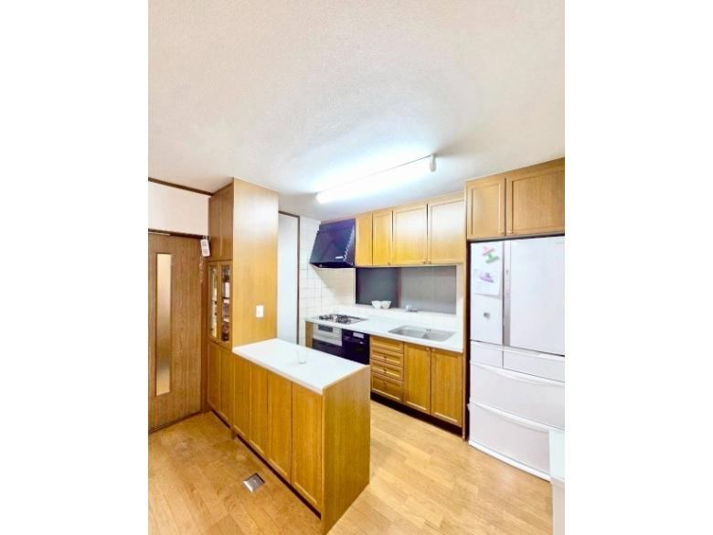 4LDK house in Tennoji Ward, Osaka - Photo 1