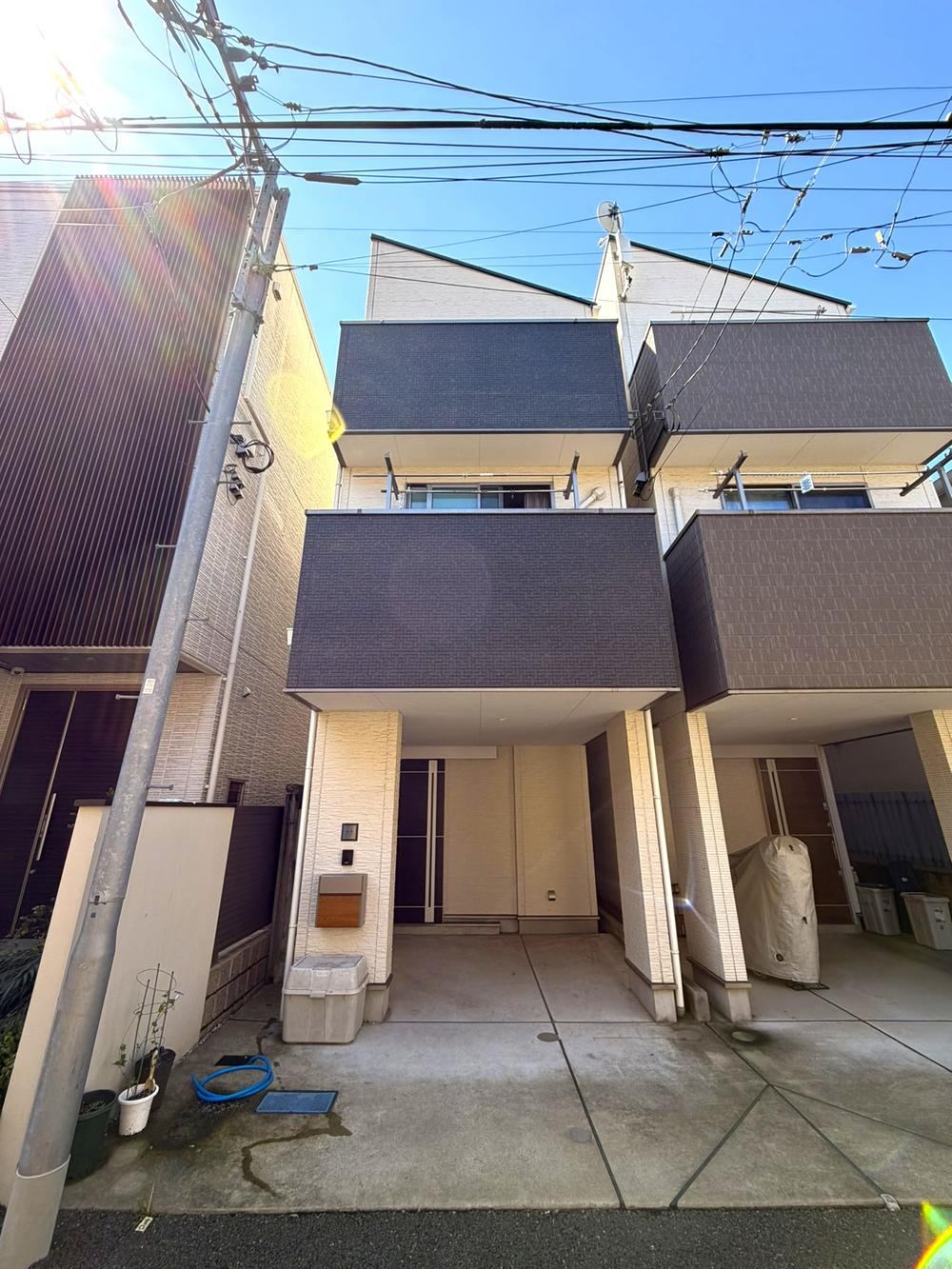 2LDK+S house in Shibuya Ward, Tokyo - Photo 1