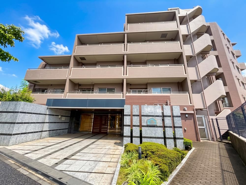 2LDK+S apartment in Nakahara Ward, Kawasaki, Kanagawa - Photo 1