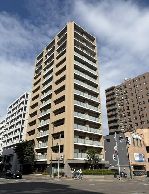 3LDK apartment in Chuo Ward, Sapporo, Hokkaido - Photo 1