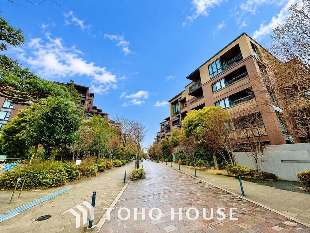 3LDK apartment in Chofu, Tokyo - Photo 1