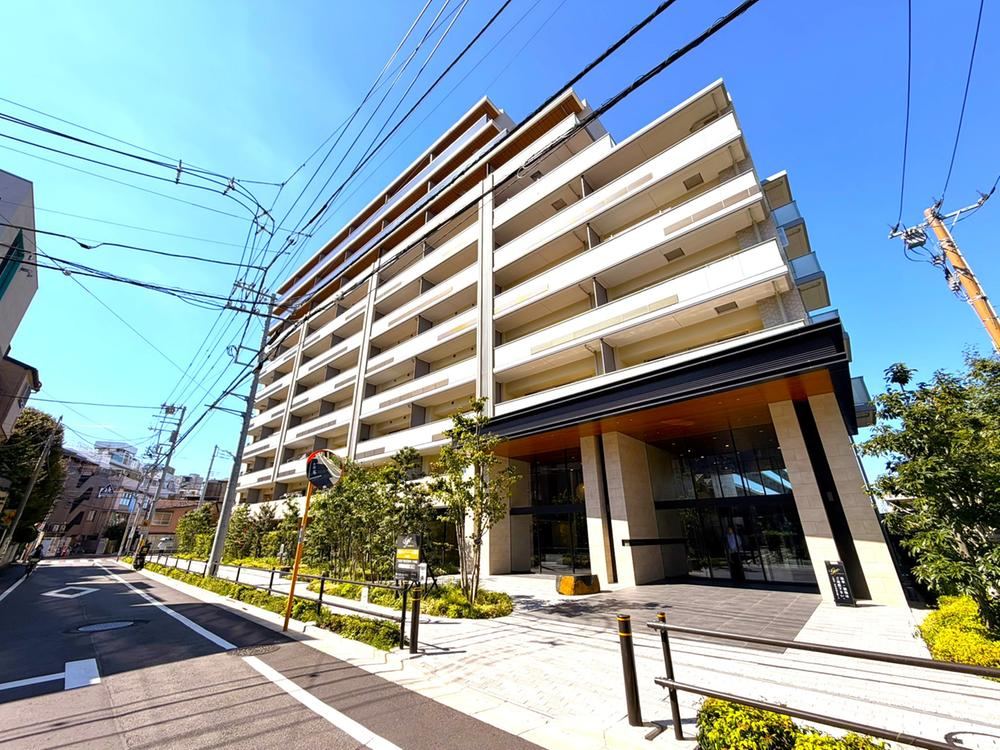 2LDK apartment in Itabashi Ward, Tokyo - Photo 1