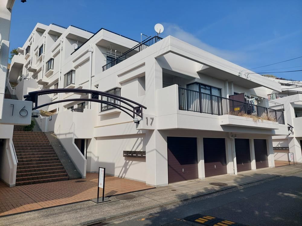 3LDK apartment in Sakae Ward, Yokohama, Kanagawa - Photo 1