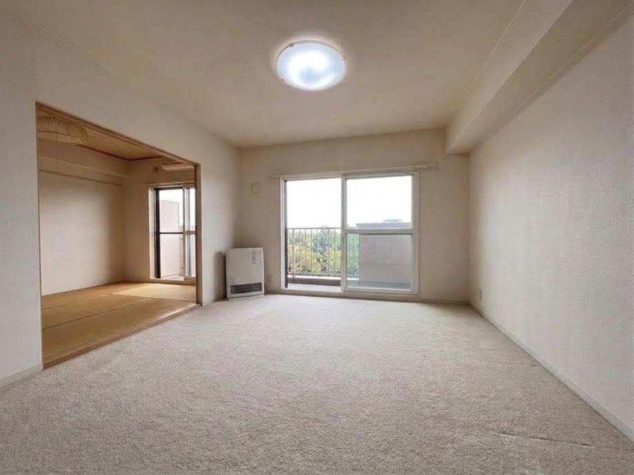 4LDK apartment in Ebetsu, Hokkaido - Photo 1