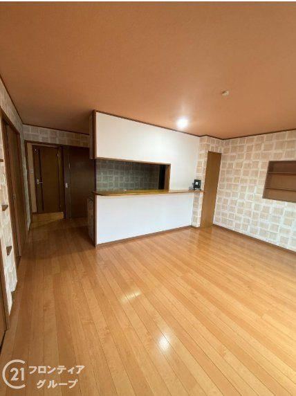 4LDK house in Kadoma, Osaka - Photo 1