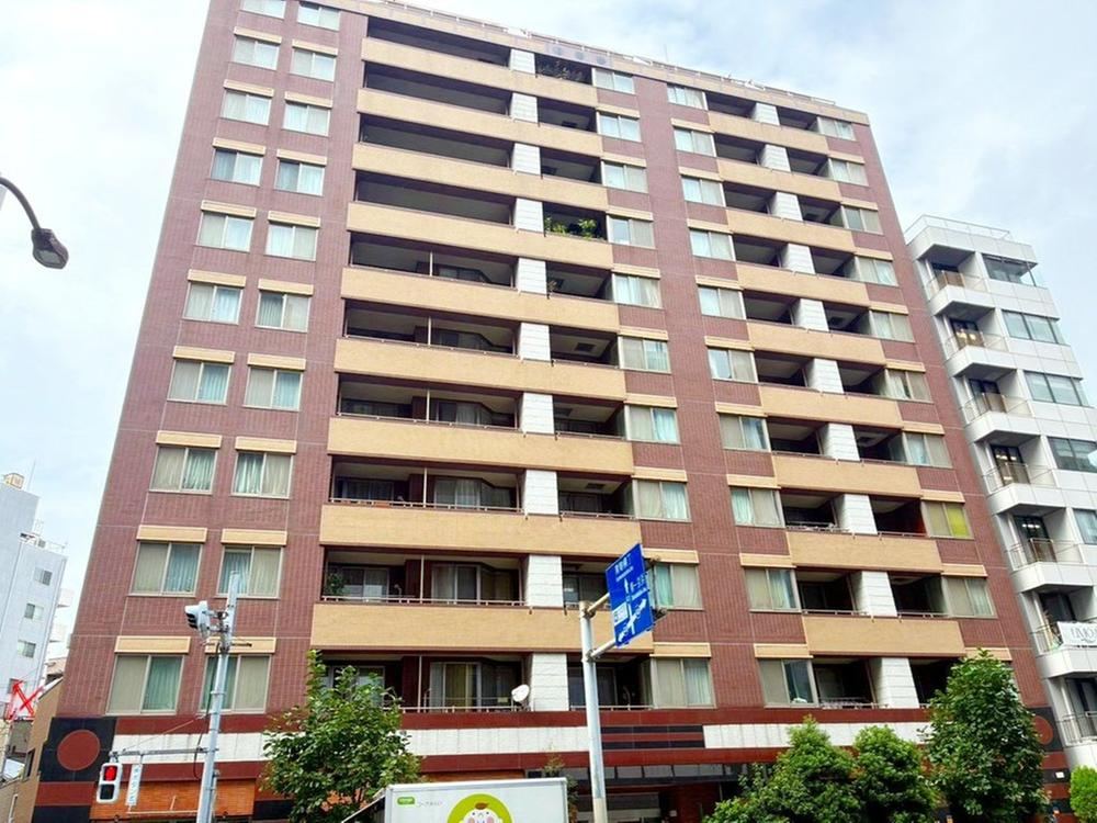 2LDK apartment in Shinagawa Ward, Tokyo - Photo 1
