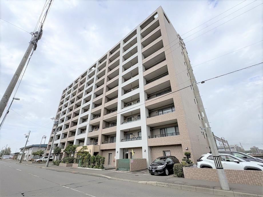 3LDK apartment in Tomakomai, Hokkaido - Photo 1