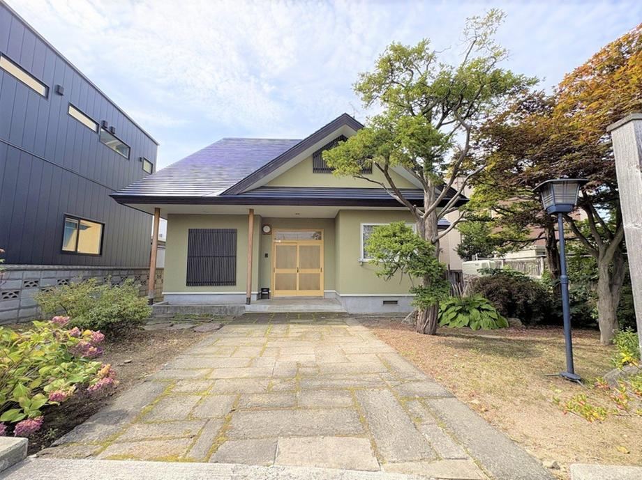 7LDK house in Shiroishi Ward, Sapporo, Hokkaido - Photo 1