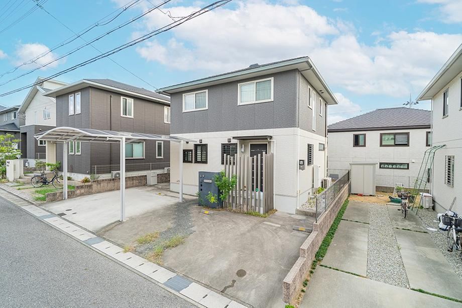 4LDK house in Tarumi Ward, Kobe, Hyogo - Photo 1