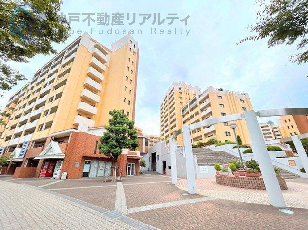 3LDK+S apartment in Nishi Ward, Kobe, Hyogo - Photo 1