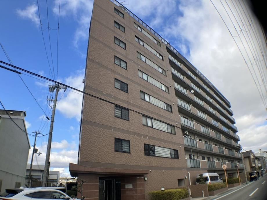 4LDK apartment in Akashi, Hyogo - Photo 1