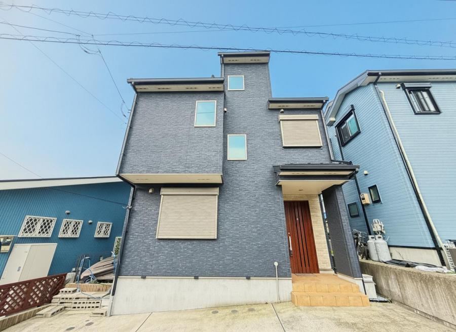 3LDK house in Yokosuka, Kanagawa - Photo 1