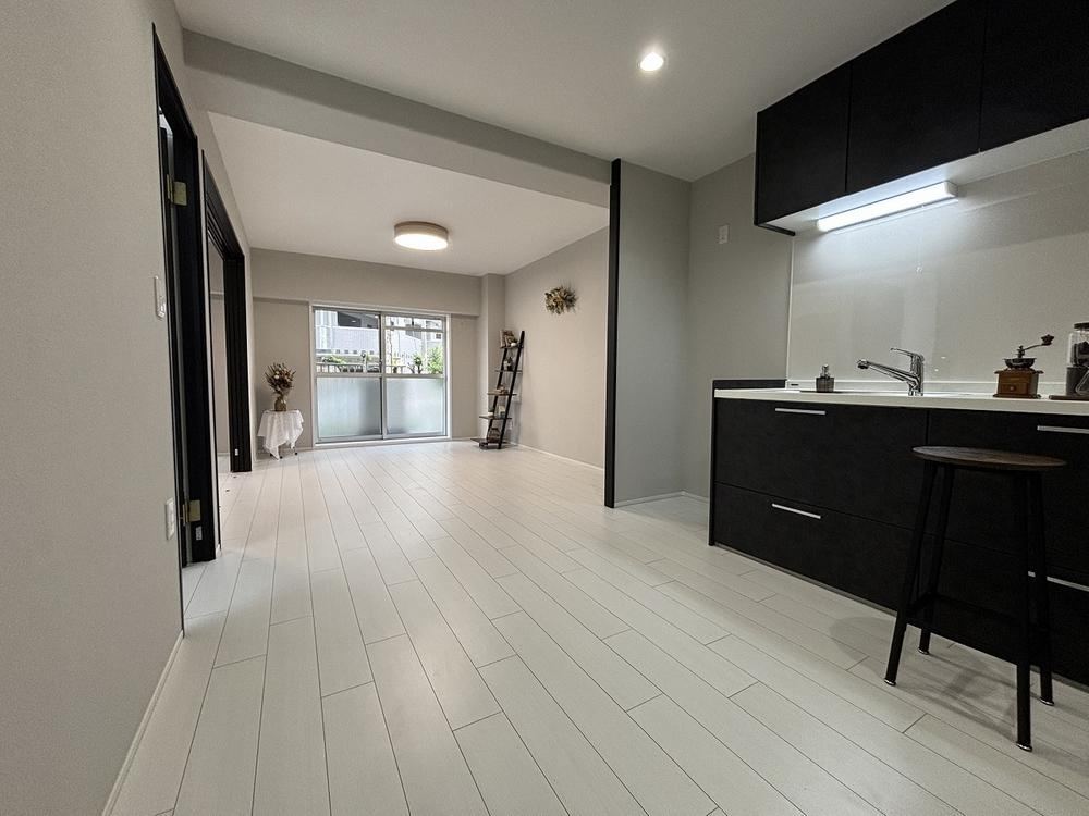 3LDK apartment in Yodogawa Ward, Osaka - Photo 1