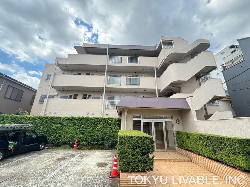 2LDK apartment in Setagaya Ward, Tokyo - Photo 1