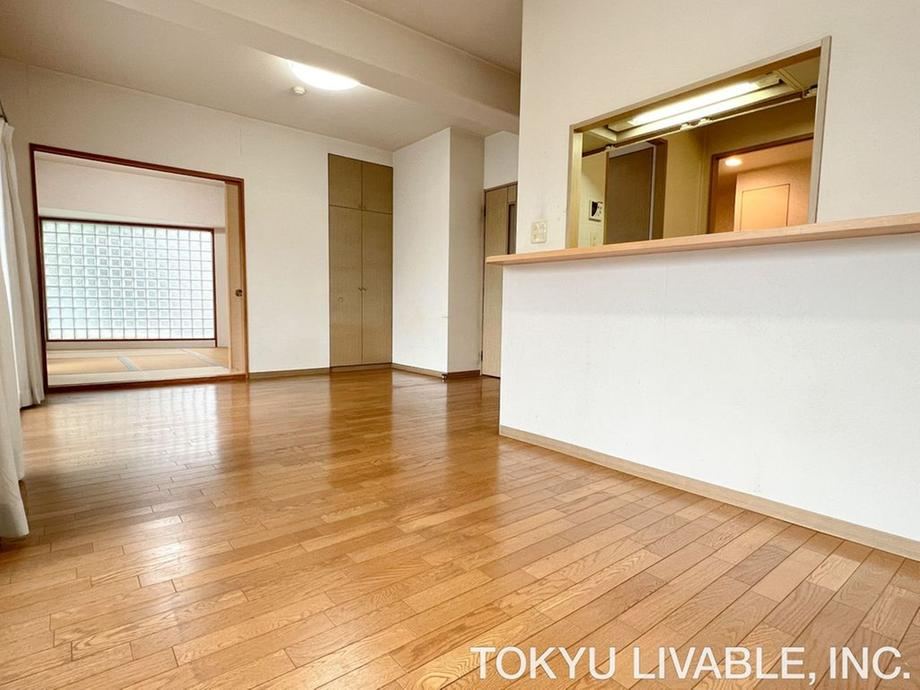 4LDK apartment in Itami, Hyogo - Photo 1