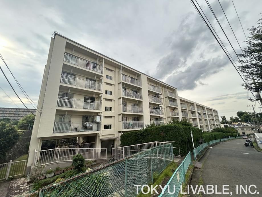 2DK apartment in Itabashi Ward, Tokyo - Photo 1