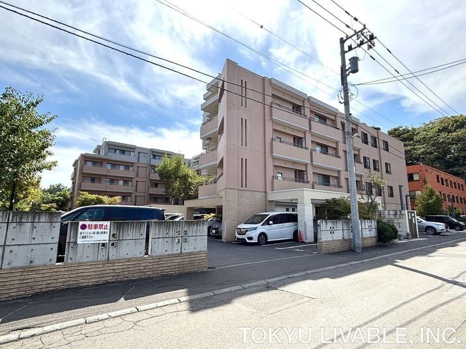 3LDK apartment in Chuo Ward, Sapporo, Hokkaido - Photo 1