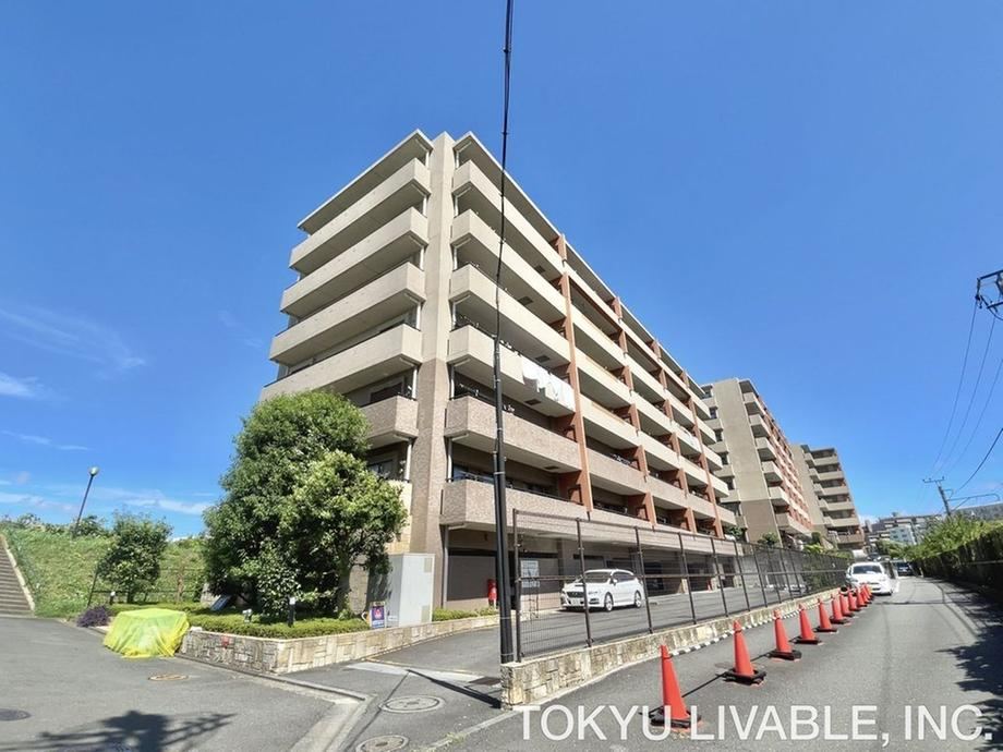 2LDK+S apartment in Midori Ward, Yokohama, Kanagawa - Photo 1