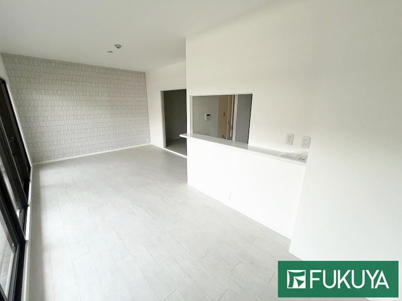 4LDK apartment in Hirakata, Osaka - Photo 1