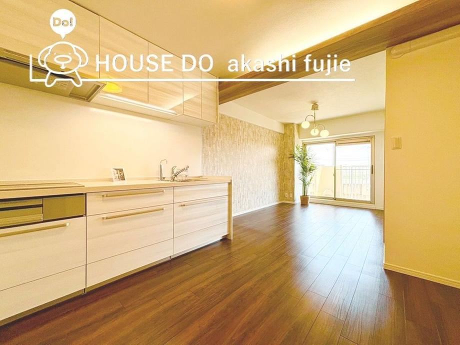 2LDK+S apartment in Akashi, Hyogo - Photo 1