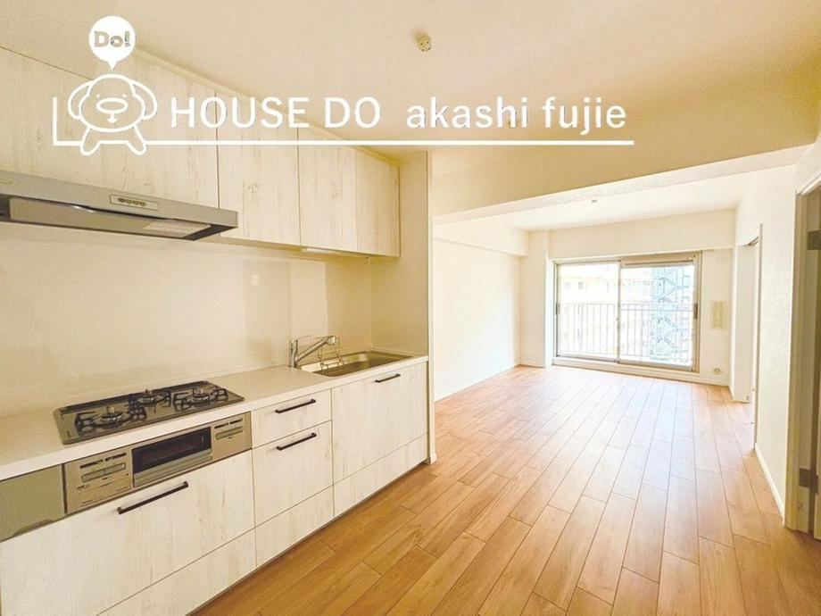3LDK apartment in Akashi, Hyogo - Photo 1