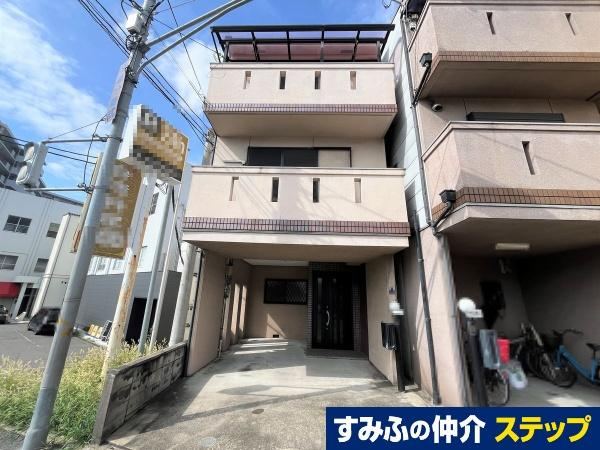 4LDK house in Higashiosaka, Osaka - Photo 1