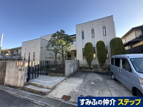 5LDK house in Takarazuka, Hyogo - Photo 1